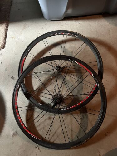 Carbon Bontrager Race Triple XXX Lite 10 Speed Wheel Set 28 Carbon Bontrager Race Triple XXX Lite 10 Speed Wheel Set 28
