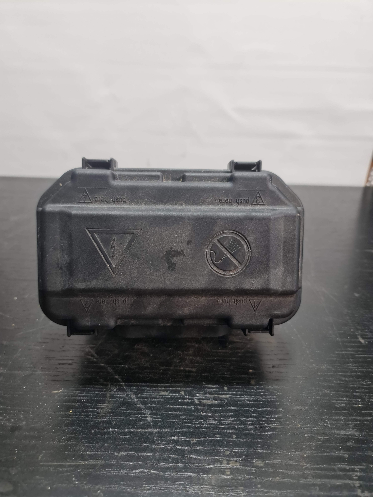 0 Bmw 1 3 4 Series F20 F30 F36 Power Fuse Box Unit 2100719182 image 4