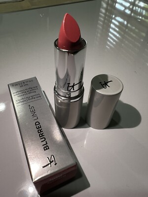 IT Cosmetics Blurred Lines Anti-Aging Smooth-Fill Lipstick  NATURALLY PRETTY