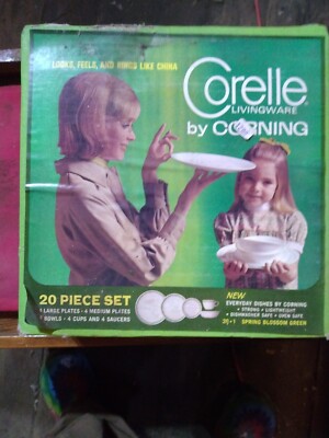 Vintage Corelle Livingware by Corning Spring Blossom Green NIB Set Of 4 NOS