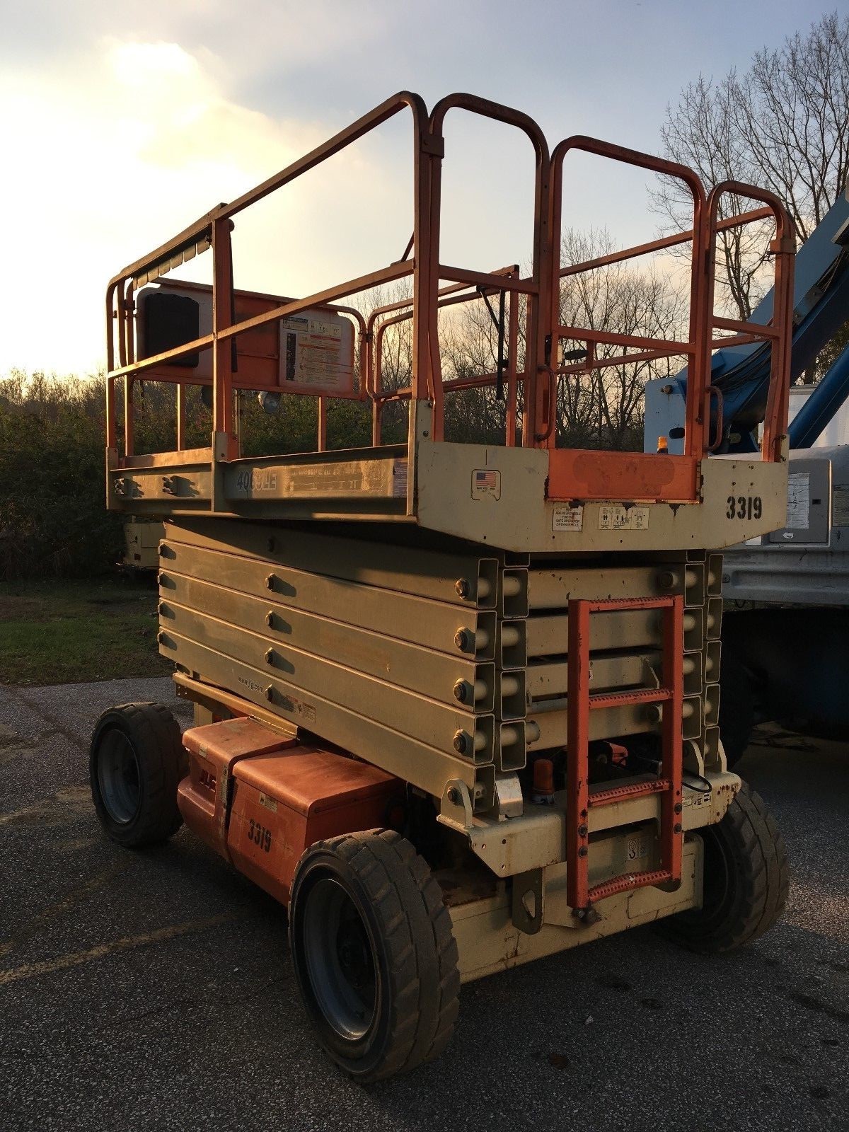 JLG 4069LE ELECTRIC SCISSOR LIFT
