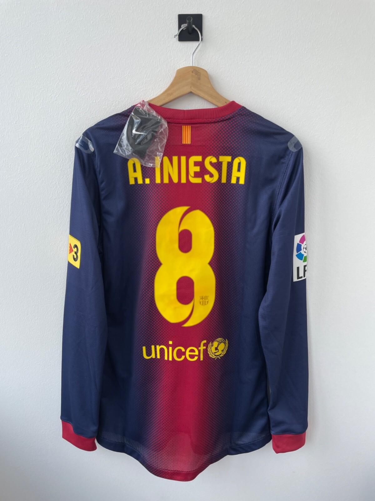 FCバルセロナ12/13 A. INIESTA 8番 Mサイズ 未使用品 PLAYER ISSUE BARCELONA 2012/2013 HOME SOCCER SHIRT JERSEY CAMISETA