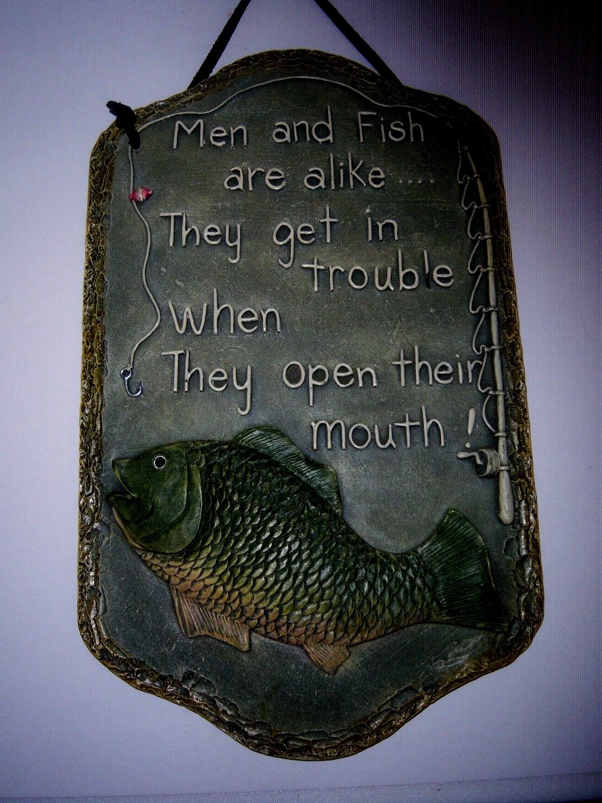 .VINTAGE 3D FISH AND MEN MESSAGE WALL HANGER