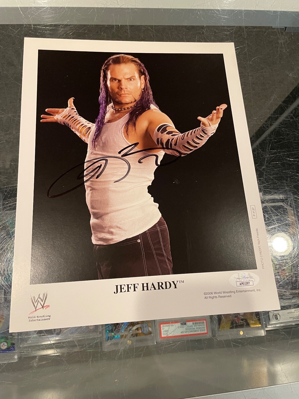 WWE 認証書付きサイン入り jeff hardy elite エリート Amazon.com: WWE Jeff Hardy Elite Collection Action Figure