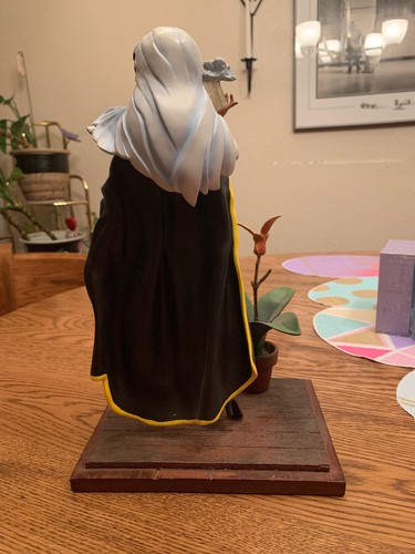 Diamond Select X-men Storm Statue, Damaged