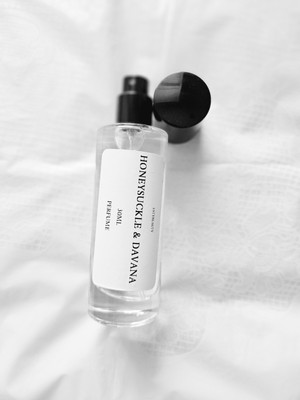 Honeysuckle & Davana Perfume 30ml No Box Free Returns