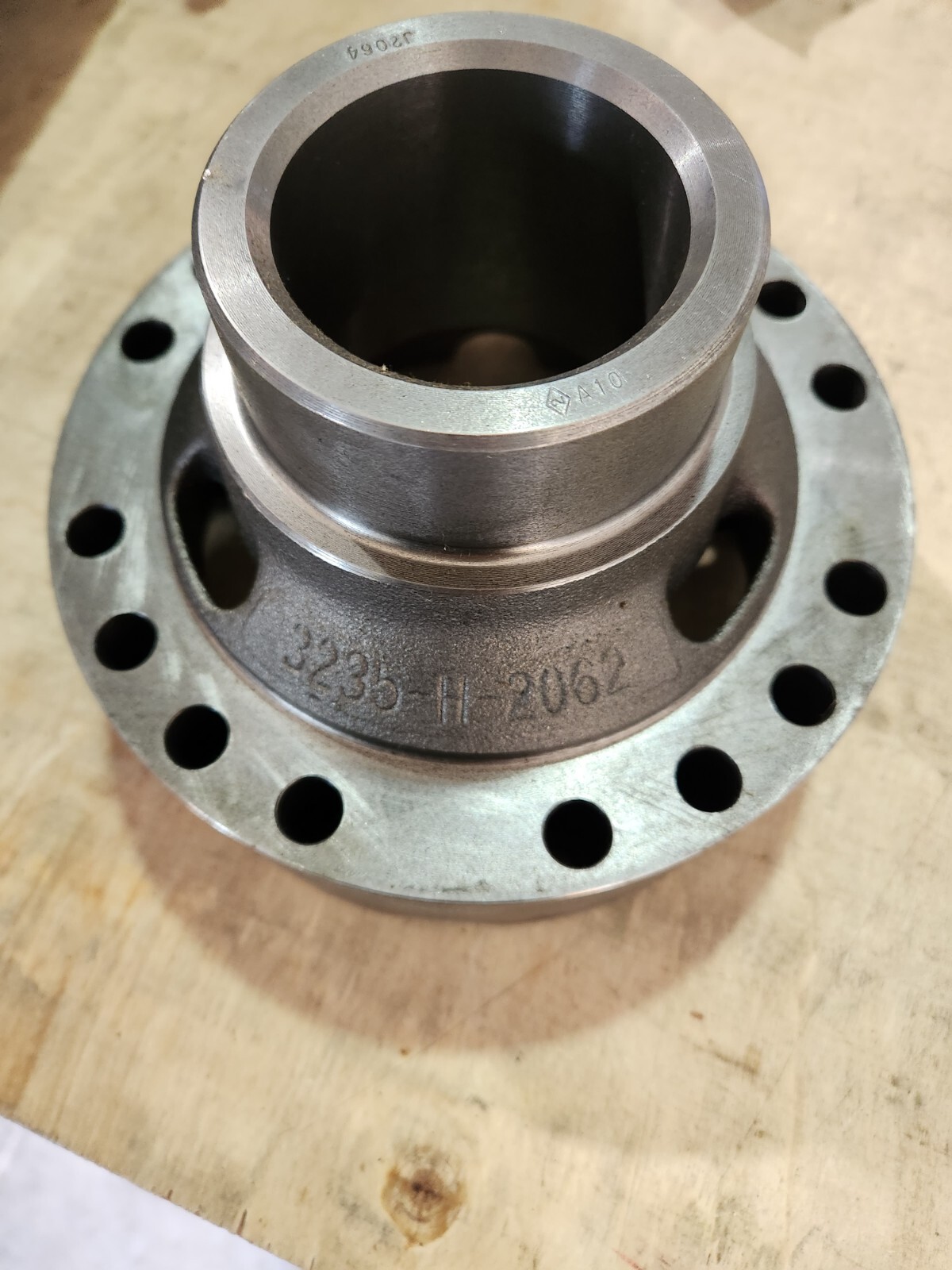 Rockwell 3235H2062 Differential Case Half Plain 7-1/4” x 5-1 Rockwell 3235H2062 Differential Case Half Plain 7-1/4” x 5-1