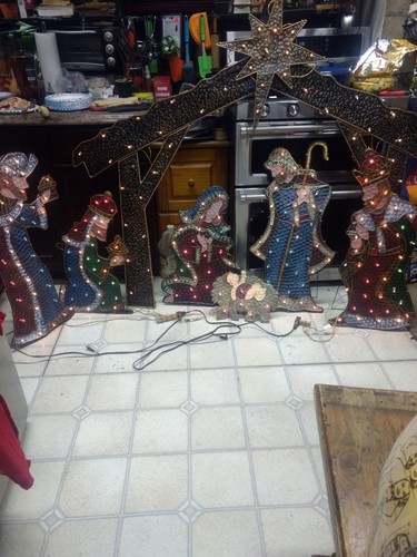 Set Of Light Up Wise Men With Nativity Set In Box Indoor/Outdoor Decorations