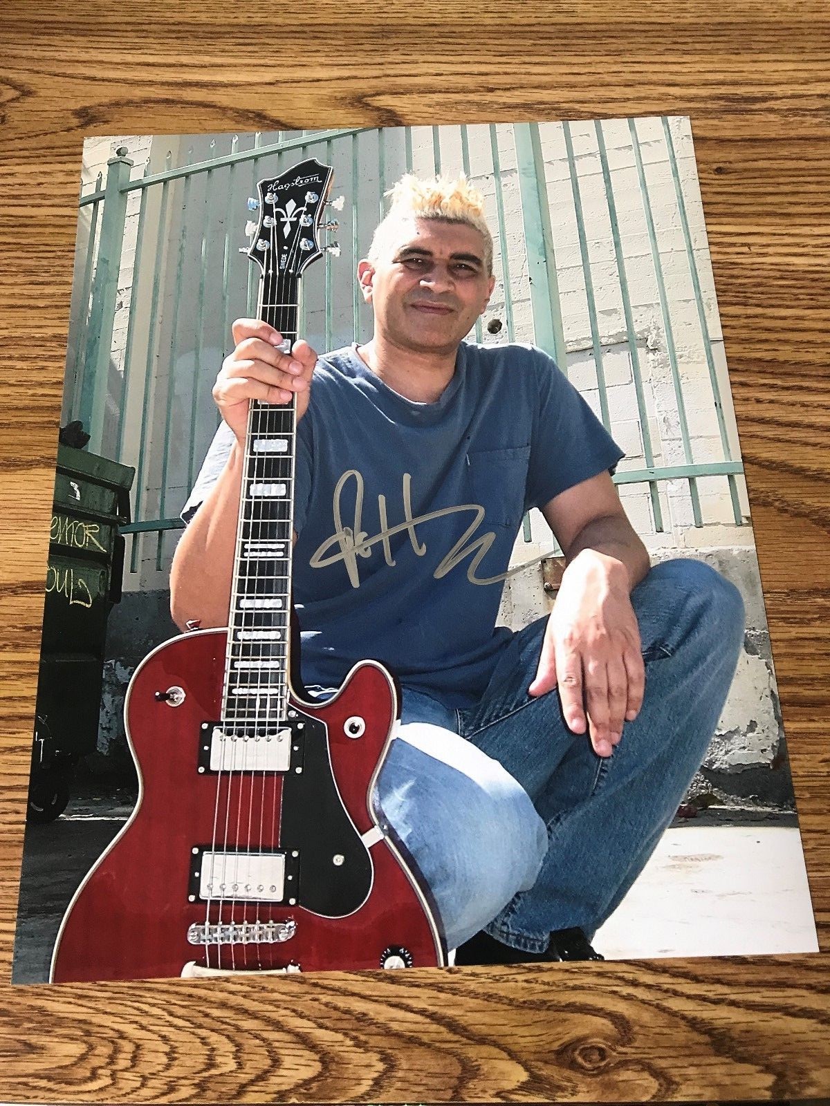 Pat Smear Autographed 11x14 Photo Foo Fighters Guitarist