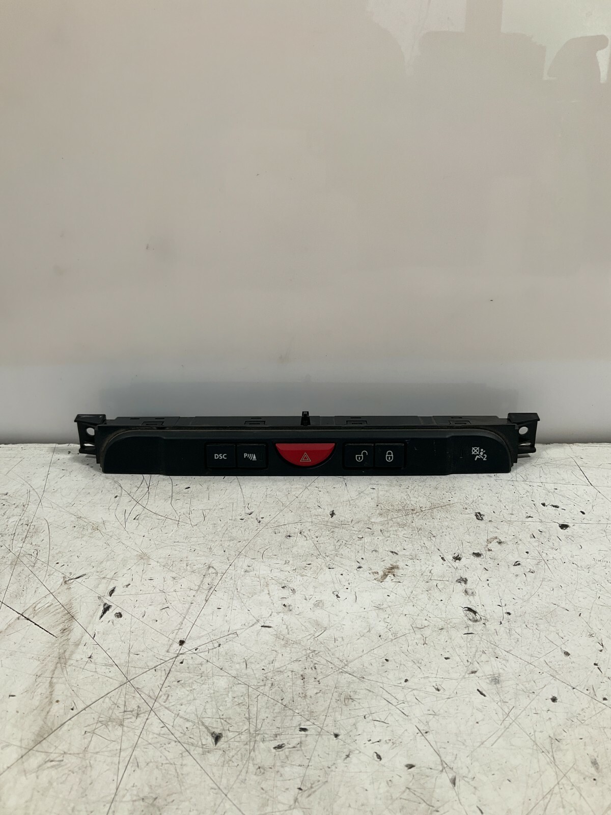 Pulsantiera comando luci emergenza LAND ROVER DISCOVERY III 8H22-13D734-BA