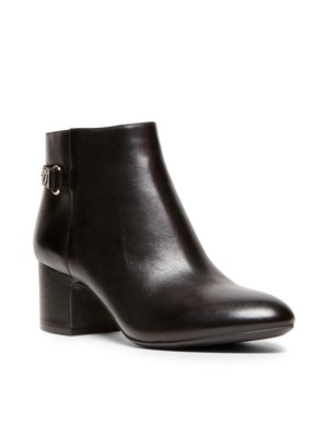 

ANNE KLEIN Женские кожаные ботильоны Hilda на блочном каблуке с миндалевидным носком и черным ремешком, 8,5 м, Черный, AK193056