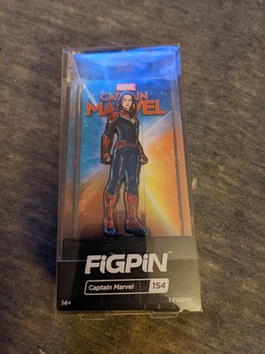 Captain Marvel FiGPiN #154 damaged outer plastic. 