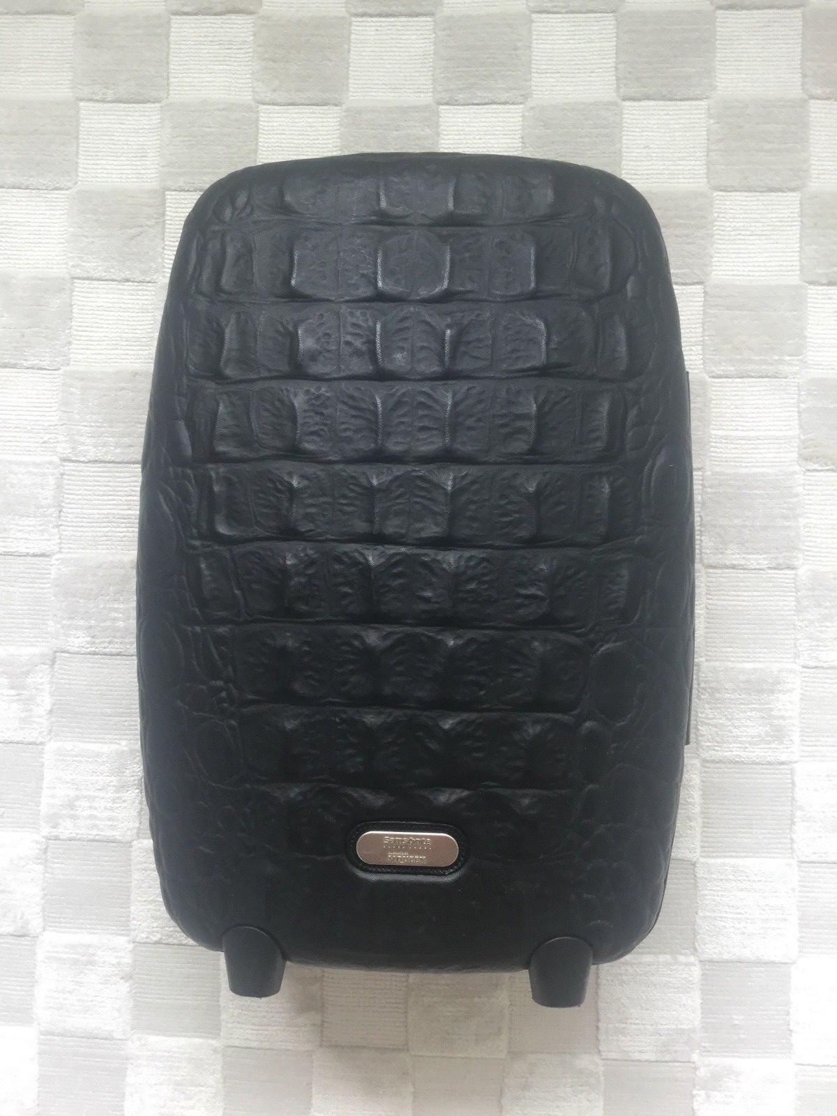 ALEXANDER McQUEEN SAMSONITE BLACK CROCODILE TROLLEY UPRIGHT ALEXANDER McQUEEN SAMSONITE BLACK CROCODILE TROLLEY UPRIGHT