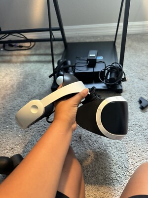 Playstation 4 Vr Bundle (Headset, Camera, Motion Controllers)