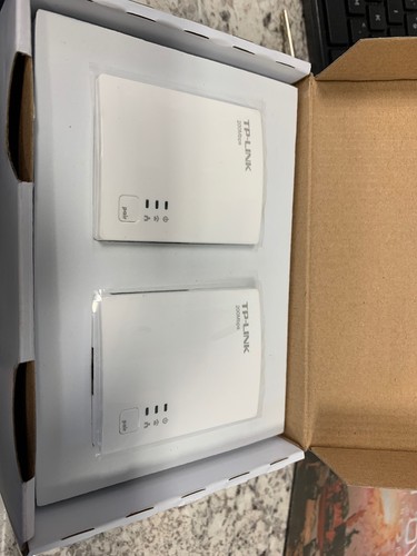 New TP-Link AV200 Nano Powerline Adapter Starter Kit 200Mbps NEW IN BOX