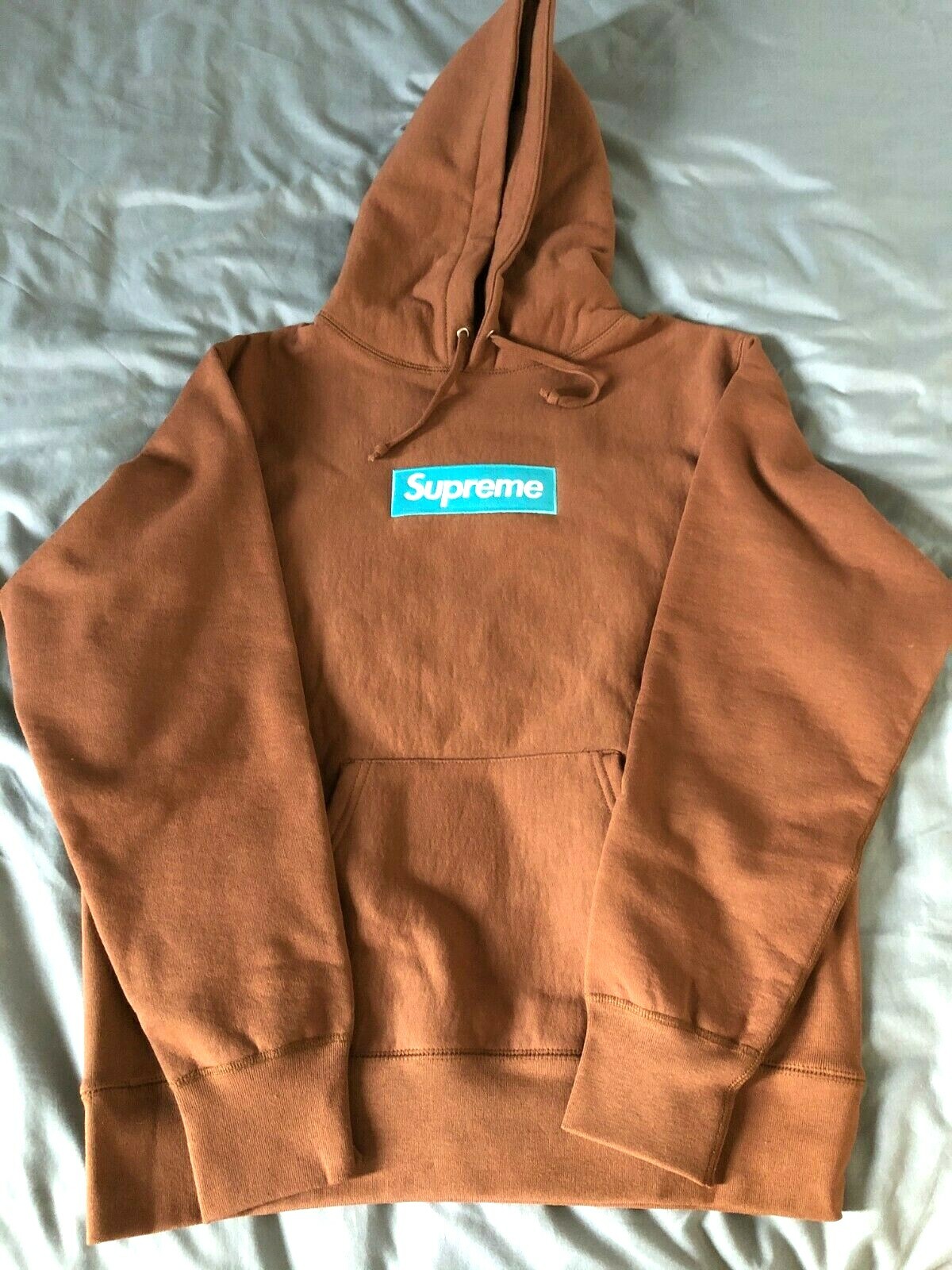 Supreme FW17 box logo hooded sweatshirt in Rust color Supreme FW17 box logo hooded sweatshirt in Rust color