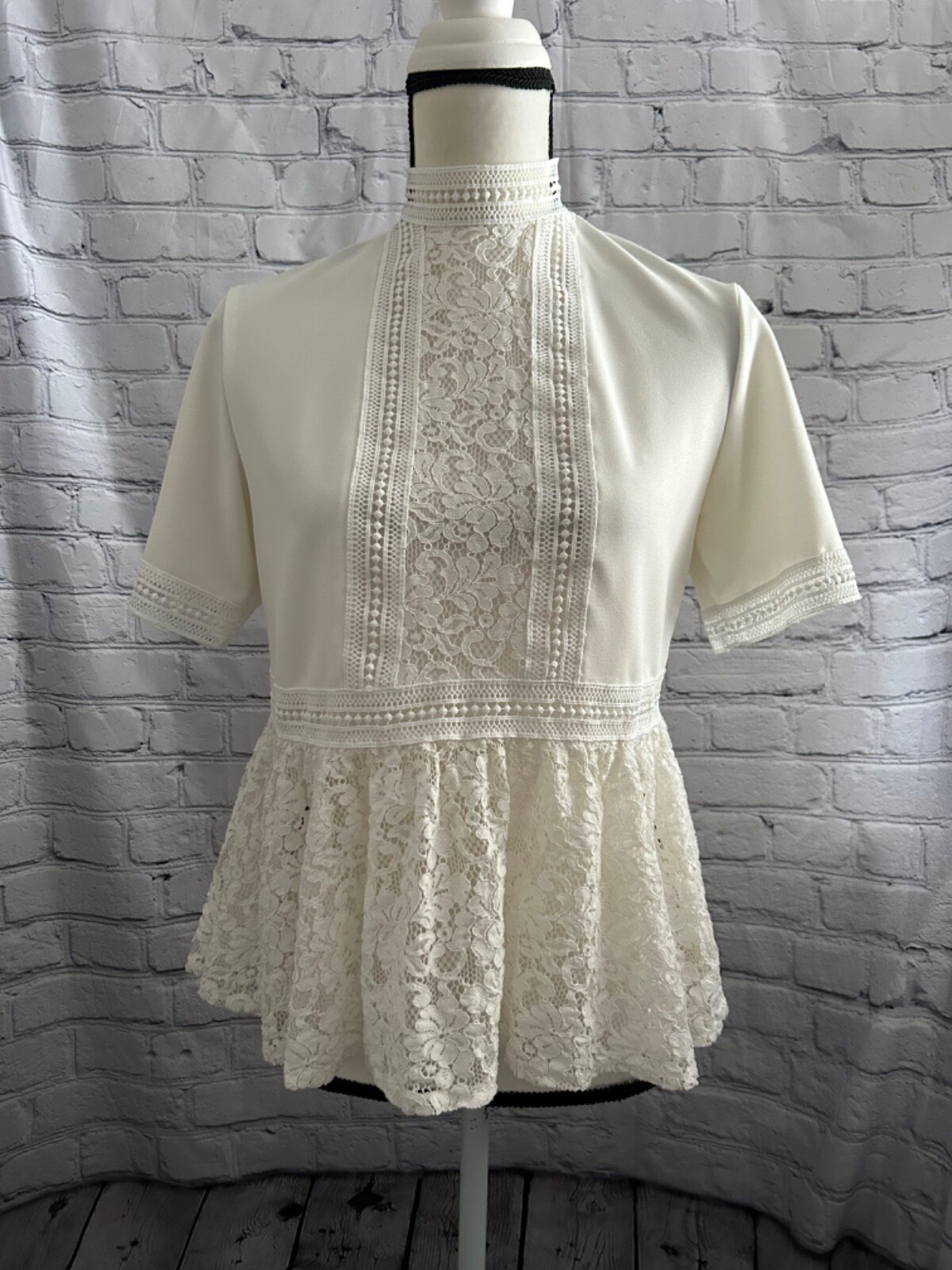 Zara White Short Sleeve High Neck Lace Blouse Shirt Top Size