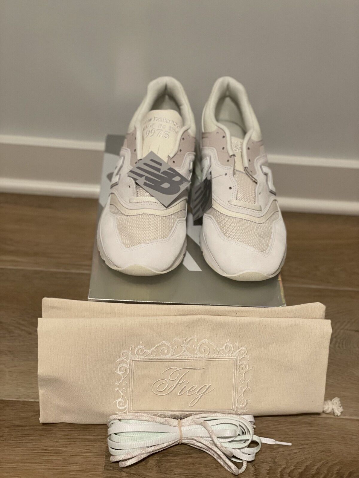 🐣 Kith New Balance 997.5 USA Easter White Marshmallow 🐣 Kith New Balance 997.5 USA Easter White Marshmallow