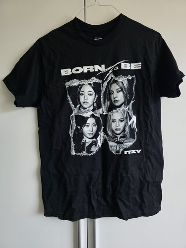 ITZY サイン入り tシャツ born to be ライブ イッジ ITZY - ITZY ツアーTシャツ BORN TO BE【 黒 】Mサイズの通販 by