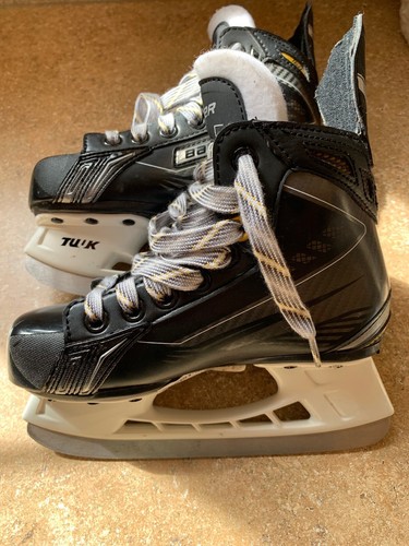 KIDS/BOYS/YOUTH (2-8 years old) BAUER SUPREME S160 ICE HOCKEY SKATES