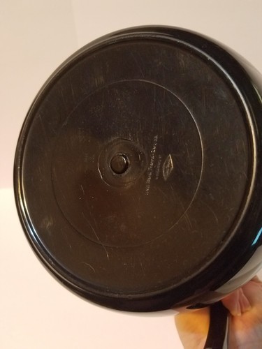 West Bend Thermo-Serv Insulated Carafe Coffee Tea Pitcher - large 44 oz 6 cups