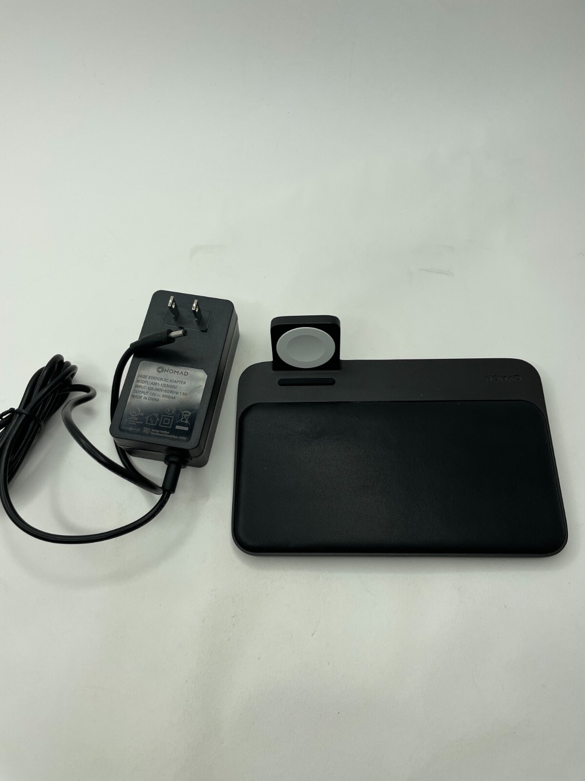 数量限定 NOMAD Base Station - Apple Watch Base Station | Apple Watch Edition | NOMAD®