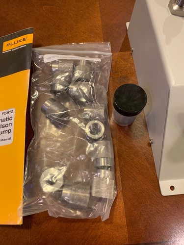 Fluke Calibration P5510-2M Pneumatic Test Pump, Vac to 2 Mpa (300 Psi) NIB!