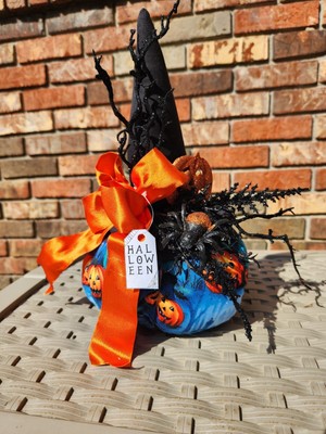 Halloween Pumpkin With Witches Hat 