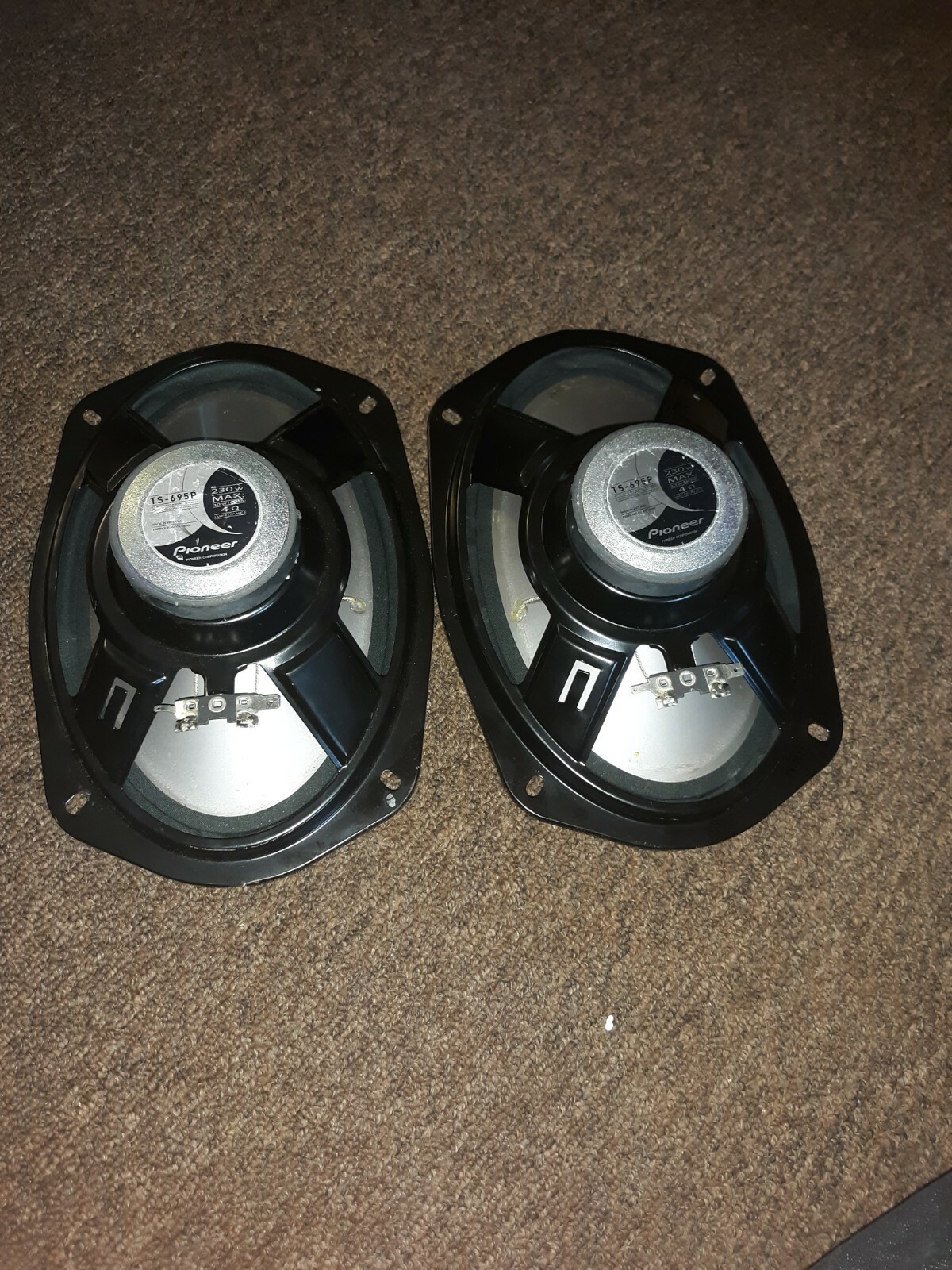 PIONEER  TS-695P 230W MAX POWER 6X9