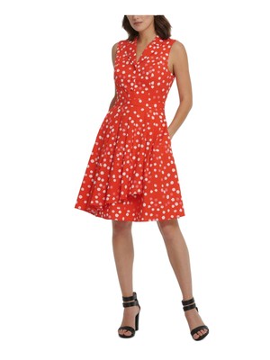 

Женское платье DKNY с красными пуговицами без рукавов выше колена + расклешенное платье, Красный