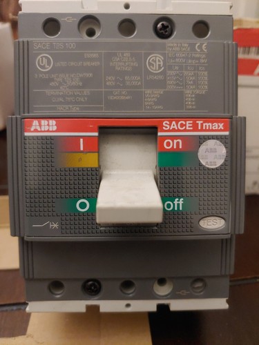 BLESS　CCB 1s Amazon.com: Molded case Circuit Breaker Switch T5H 630