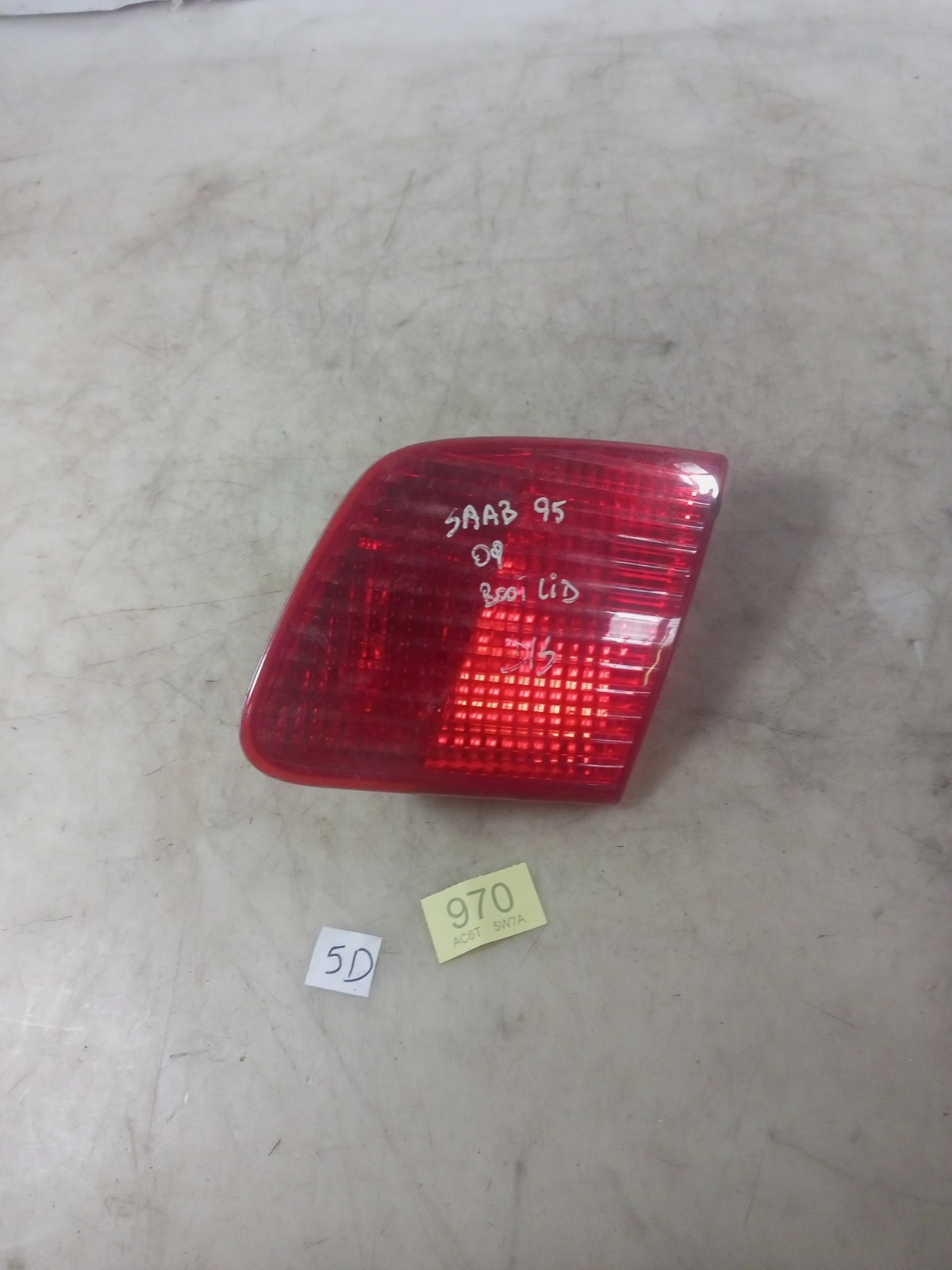 SAAB 95 DRIVER SIDE REAR LIGHT BOOTLID #5D-970