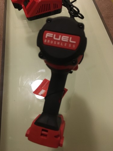 Milwaukee FUEL ONE-KEY 18V Li-Ion Brushless Cordless 1/2 in. Impact Wrench M18