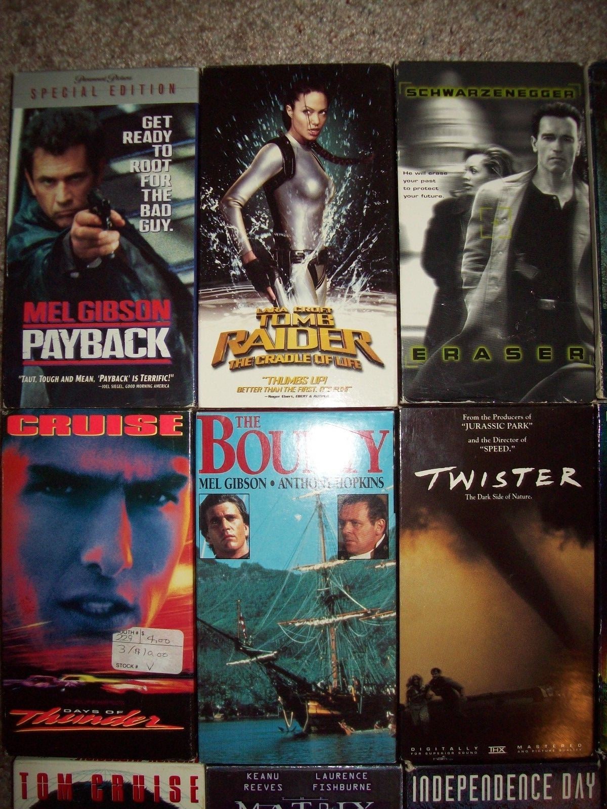 Lot 20 VHS Video Tapes Movies Action Adventure Twister Lara Croft Men in Black