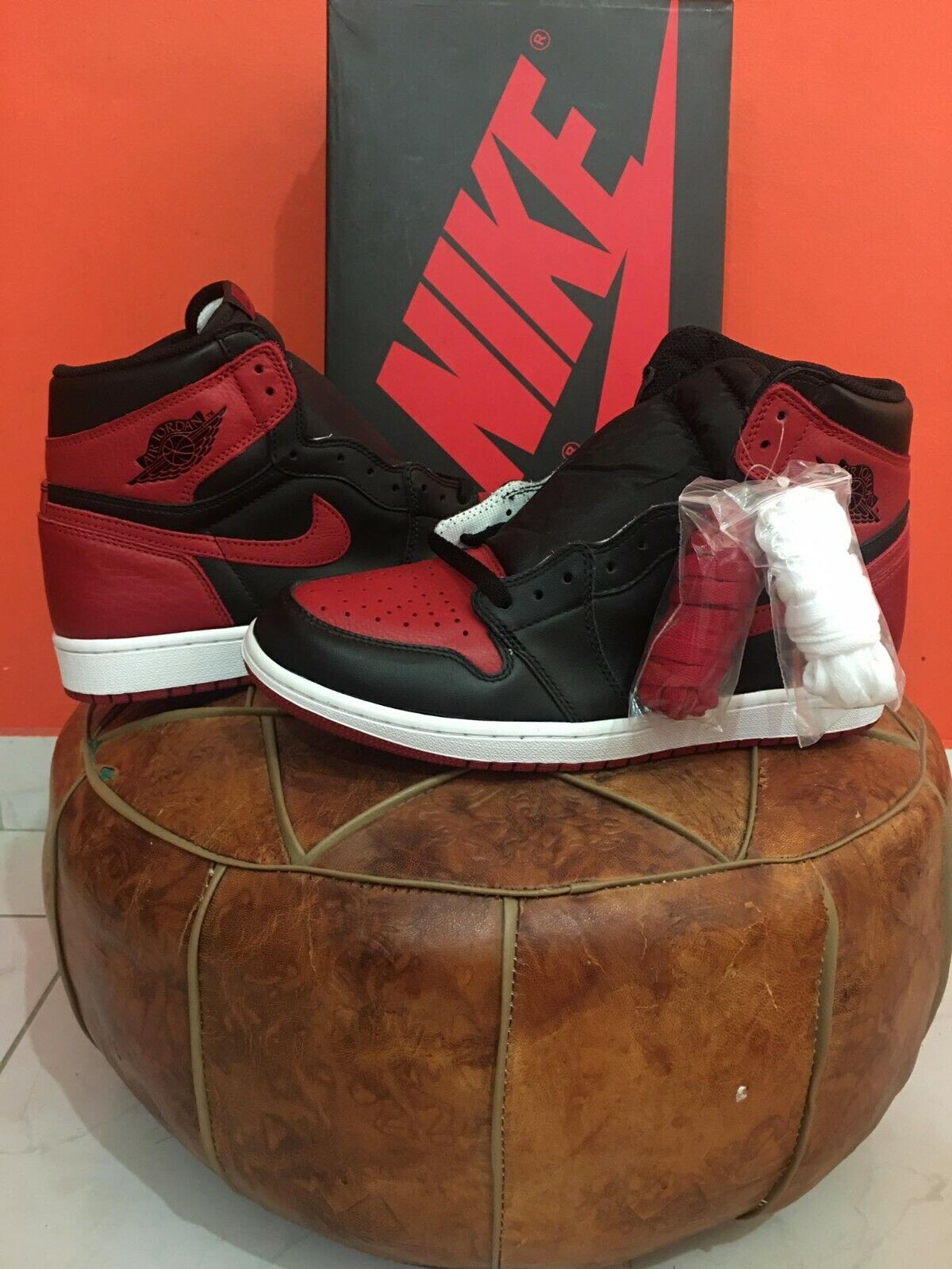 AIR JORDAN 1 RETRO HIGH OG BANNED (2016) SZ 10US w/ RECEIPT AIR JORDAN 1 RETRO HIGH OG BANNED (2016) SZ 10US w/ RECEIPT