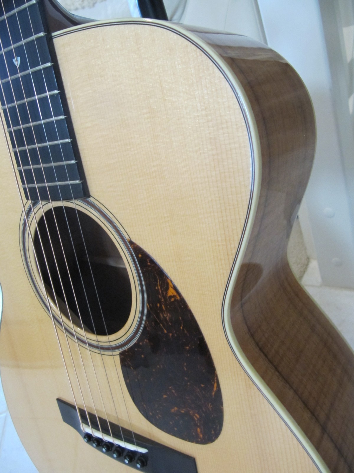 1999 Tippin Adirondack-Koa OM model guitar with OHSC Great condition w/scratches