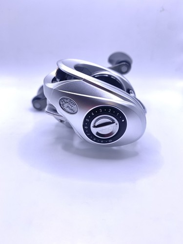 bass pro shops extreme Baitcasting Reel- 7.5:1 Right Handed
