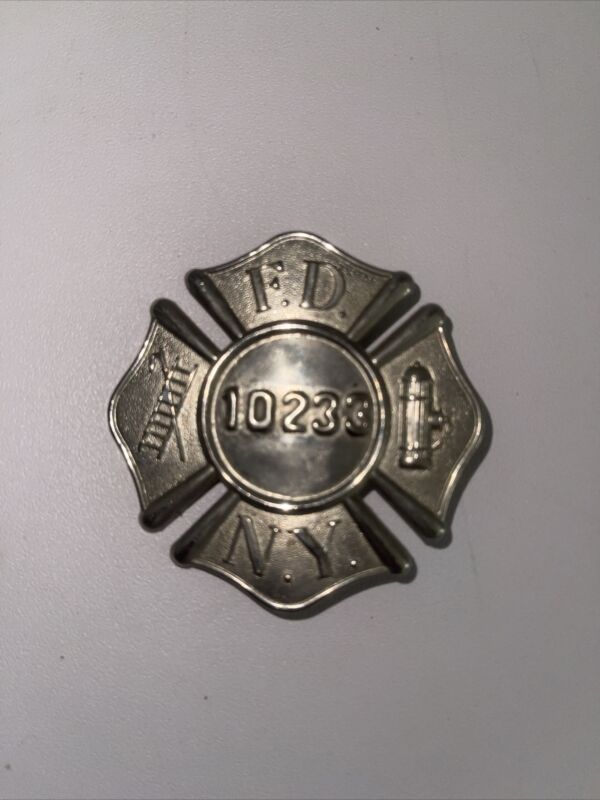 OBSOLETE VINTAGE FIREMAN  Badge New York City Fire FDNY
