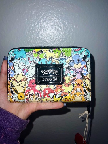 【Pokemon】Loungefly フシギダネ 総柄 ラウンドジップ 財布 Pokemon】Loungefly フシギダネ 総柄 ラウンドジップ 財布