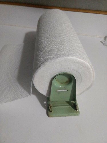 FORT HOWARD Metal Paper Towel Roll Holder Dispenser Garage Workshop Wall Mount