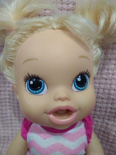 Baby Alive All Gone 2013 Doll w/Clothes & Accessories Speaks English