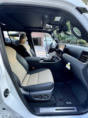 image 4 of interior