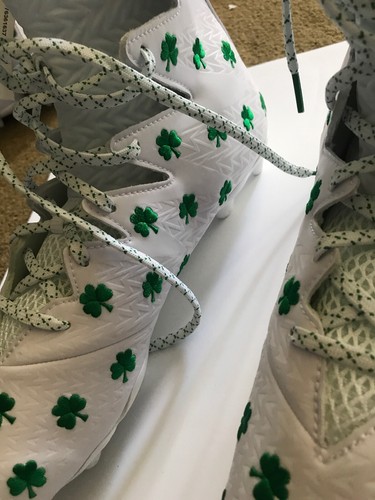 Under Armour Highlight MC LE Clover Football/Lacrosse Cleats Sz12 1297354-131