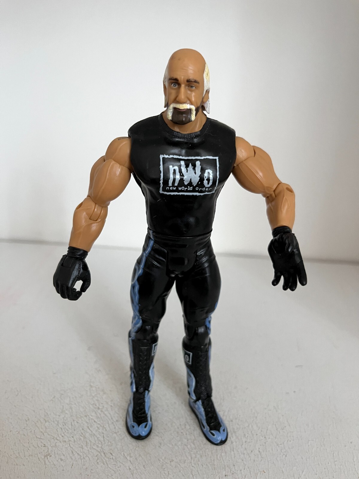 WWE NWO HULK HOGAN JAKKS CLASSIC SUPERSTARS SERIES 8