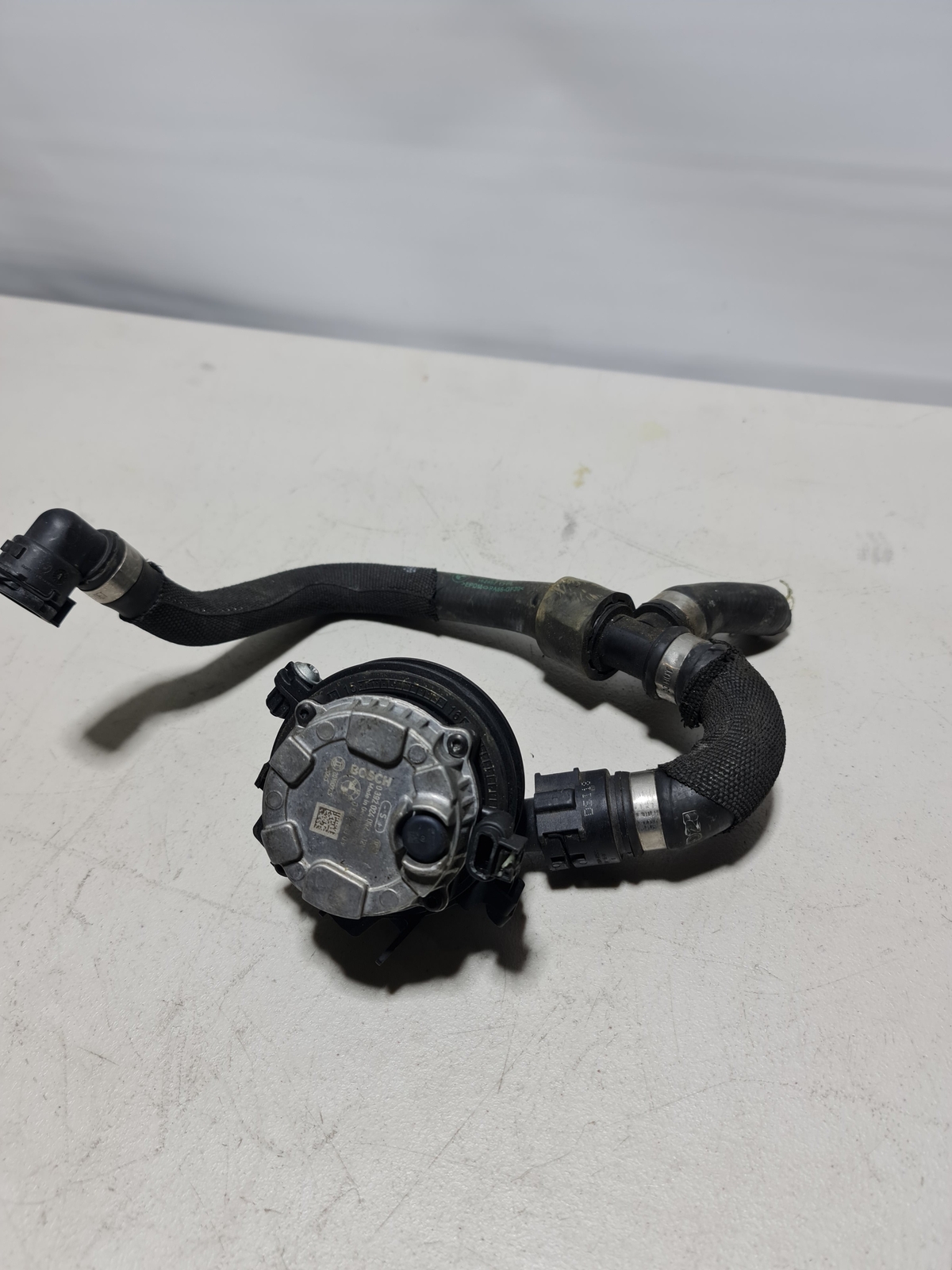 2015-2020 BMW 17-12-2-284-690 BMW 17122284690 Coolant Radiator Line 2284690 02 1