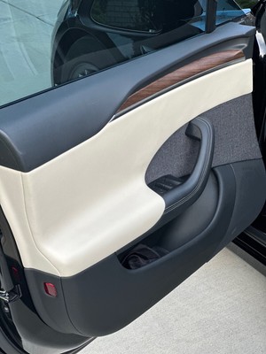 image 6 of interior