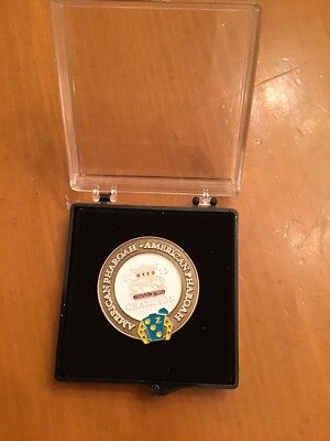 2015 - AMERICAN PHAROAH - Triple Crown Winner Pin in Case - NEW & MINT