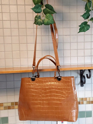 Italy Divina Firenze Embossed Leather Handle Structured Crossbody Bag Alligator