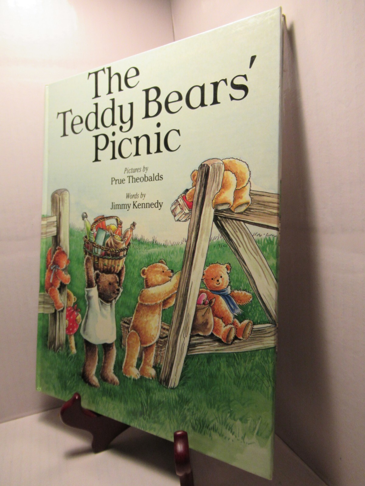 ＊The Bears picnic＊ベアーズピクニック＊USA＊絵本＊古本 The Bears picnic＊ベアーズピクニック＊USA＊絵本＊古本