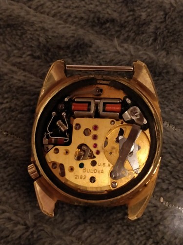 Accutron 218 for parts or repairs does not run